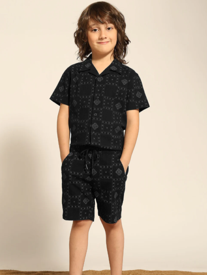 Boys Geometric Printed Regular Fit Shorts